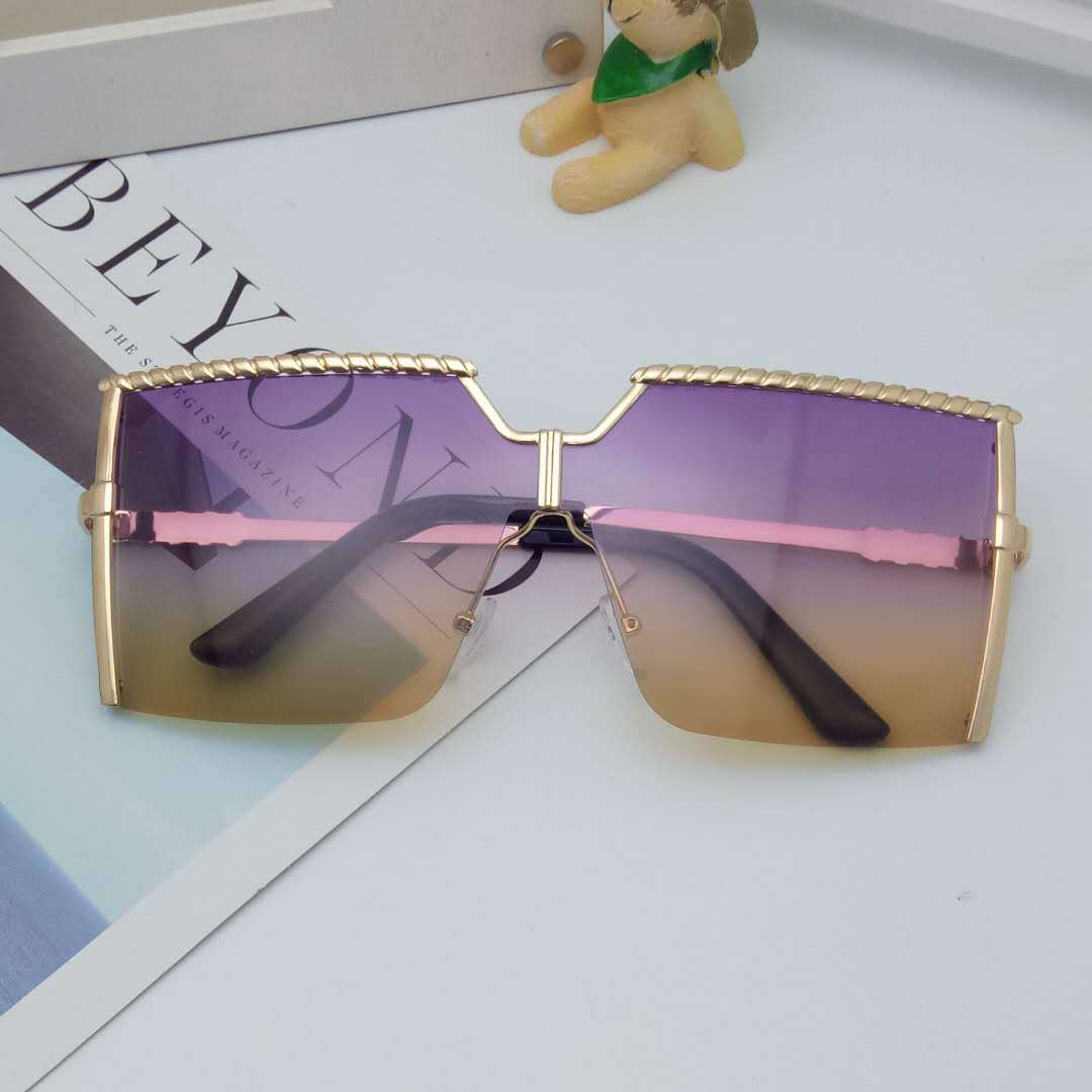 Vintage Lady Oversize Square Sunglasses